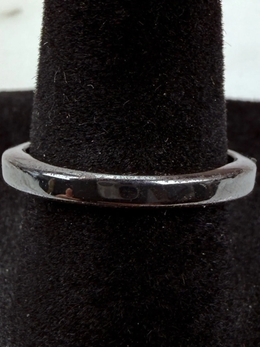 Vintage sleek, black gunmetal hematite thin stacking ring size 8